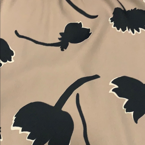 🎉SALE Ann Taylor Loft Blouse XSP🎉 - Picture 4 of 7